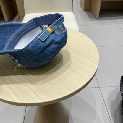 Saint Laurent simple casual baseball cap - Image 8