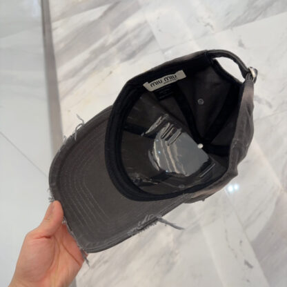 Miu Miu classic trendy baseball cap - Image 9
