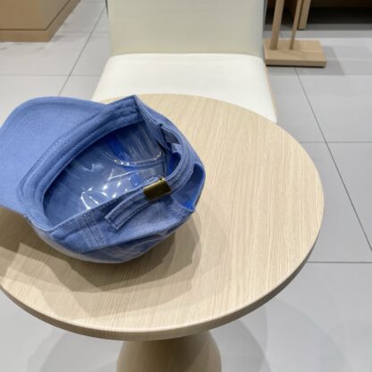 Yves Saint Laurent stylish all-match baseball cap - Image 8