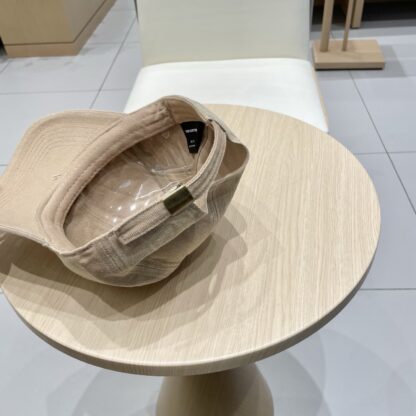 Yves Saint Laurent stylish all-match baseball cap - Image 8
