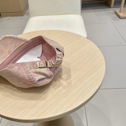 Yves Saint Laurent stylish all-match baseball cap - Image 8