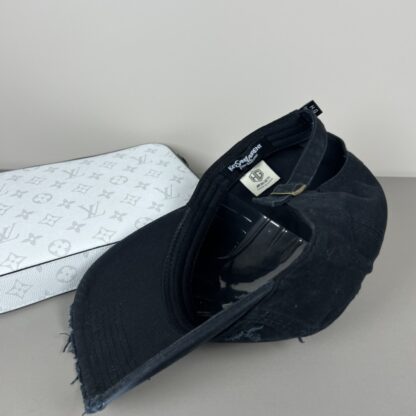 Yves Saint Laurent stylish all-match baseball cap - Image 7