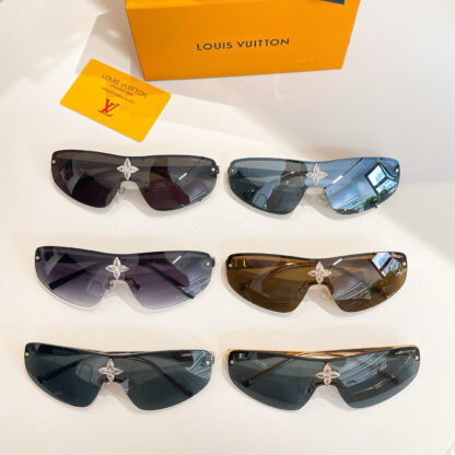 LOUIS VUITTON Fashion Sunglasses - Image 9