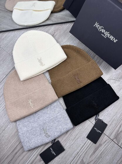 Yves Saint Laurent fine wool knitted hat - Image 8