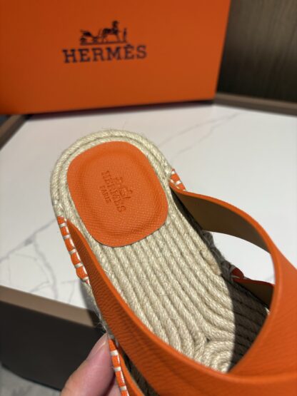 Hermès men's versatile, comfortable, non-slip orange casual slippers - Image 8