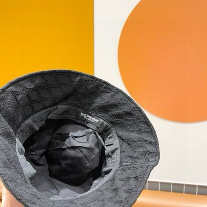 Saint Laurent's new simple bucket hat for early spring - Image 8