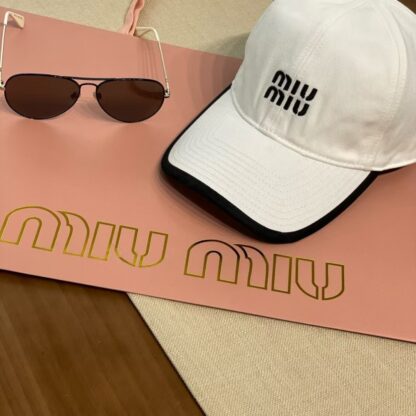 Miu Miu casual embroidered baseball cap - Image 9