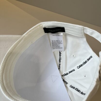 Calvin Kleinf stylish all-match baseball cap - Image 8