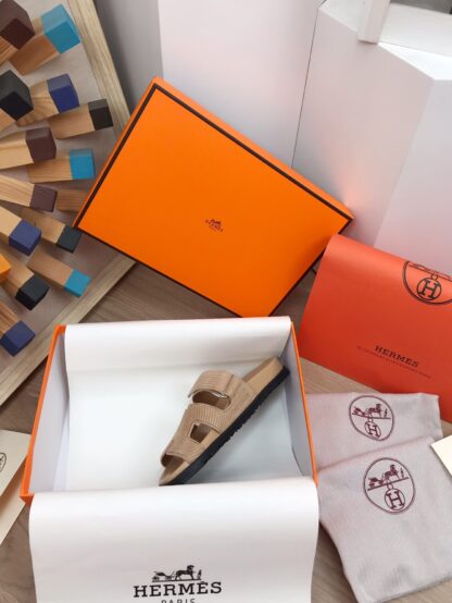 Hermès Spring/Summer New Apricot Comfort Slippers - Image 8
