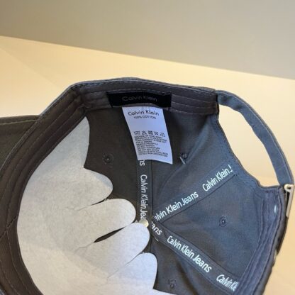 Calvin Kleinf stylish all-match baseball cap - Image 8
