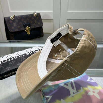 Calvin Kleinf stylish all-match baseball cap - Image 8