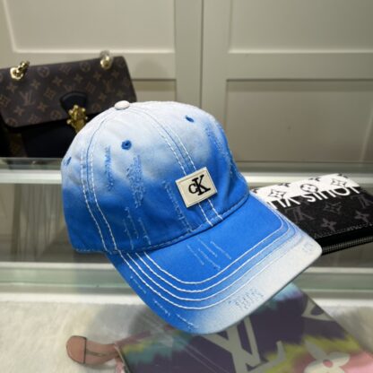 Calvin Kleinf stylish all-match baseball cap - Image 8