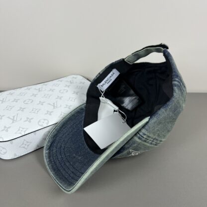 Balenciaga new embroidered logo baseball cap - Image 8