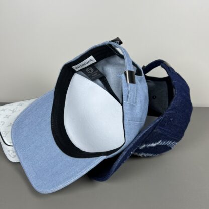 Balenciaga new embroidered logo baseball cap - Image 8