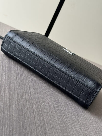 Louis Vuitton LV combination lock clutch bag - Image 8