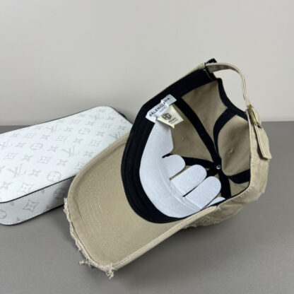 Balenciaga new embroidered logo baseball cap - Image 8