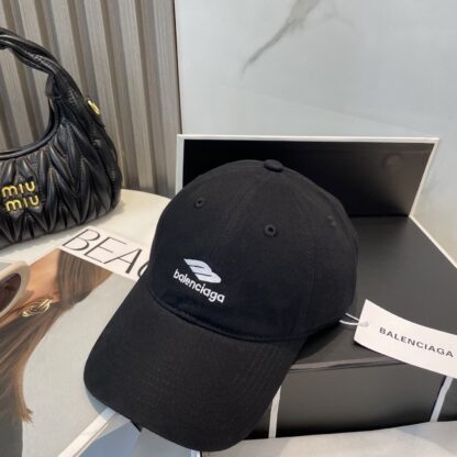Balenciaga new embroidered logo baseball cap - Image 8