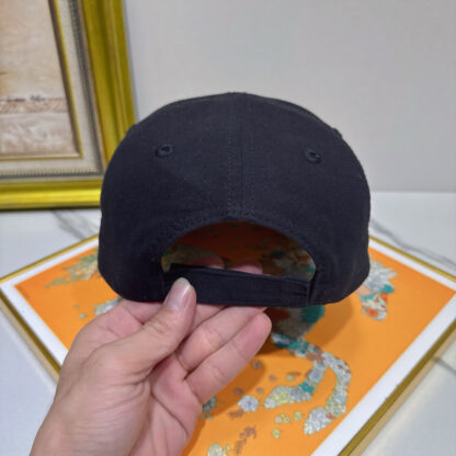Balenciaga pure cotton Japanese and Korean fashion baseball cap - Image 8
