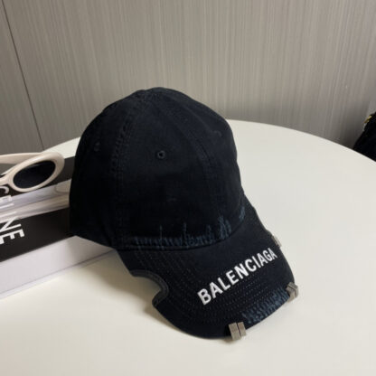 Balenciaga embroidered yuppie style baseball cap - Image 8
