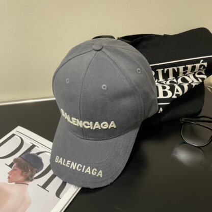 Balenciaga simple and stylish couple baseball cap - Image 8