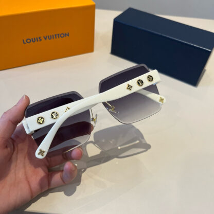 LOUIS VUITTON Fashion Sunglasses - Image 9