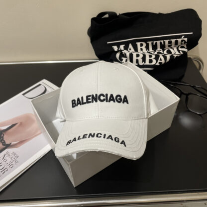 Balenciaga simple and stylish couple baseball cap - Image 8