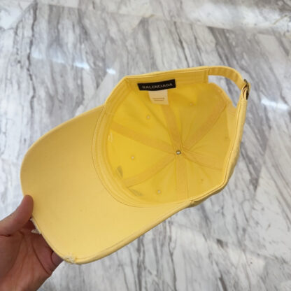 Balenciaga simple and stylish couple baseball cap - Image 8