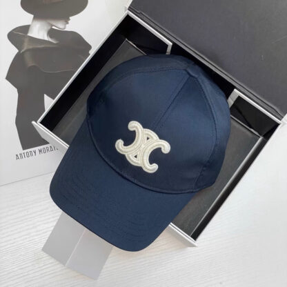 Celine exquisite baseball cap - Image 8