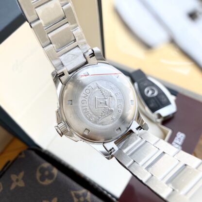 Longines Conquest series men's watch - Image 9