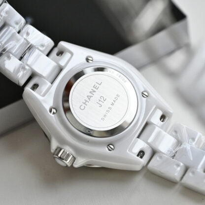 Chanel stylish simple classic watch - Image 9