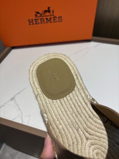 Hermes apricot comfortable and versatile non-slip breathable casual slippers - Image 8