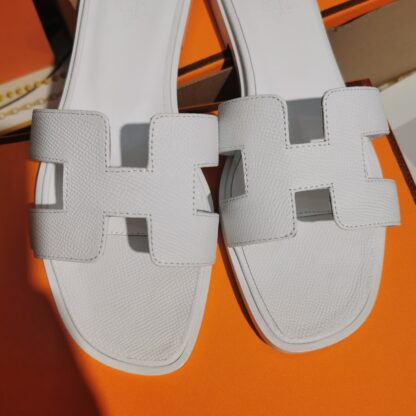 Hermès white palm pattern cowhide handmade slippers - Image 8