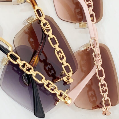 LOUIS VUITTON Fashion Sunglasses - Image 9