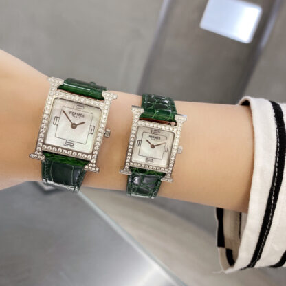 Hermes Square Dial Elegant Watch - Image 7