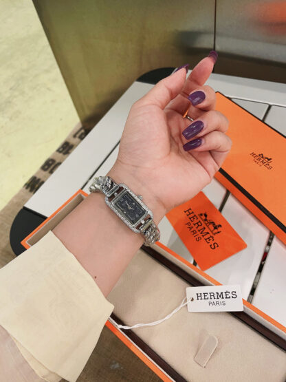 Hermes Simple Diamond Quartz Watch - Image 7