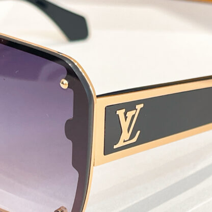 LOUIS VUITTON Fashion Sunglasses - Image 9