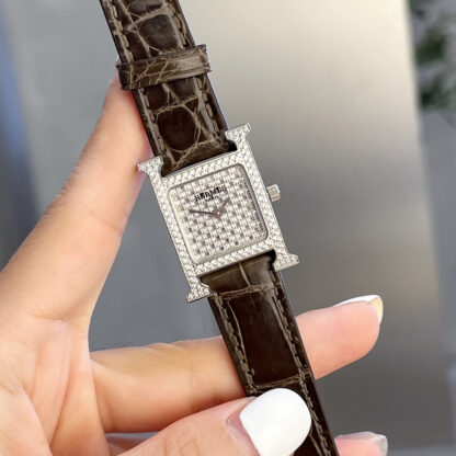 Hermes Starry Dial Exquisite Watch - Image 8