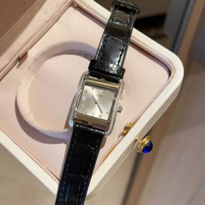 Hermes elegant square dial diamond exquisite watch - Image 7