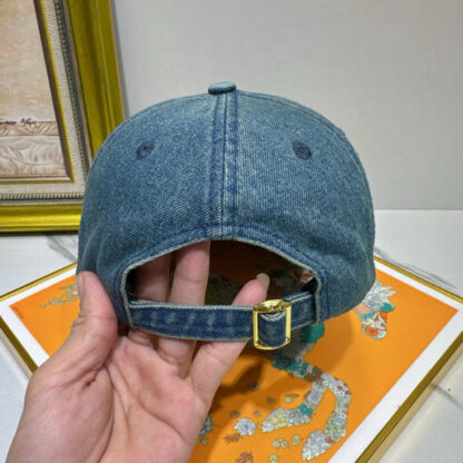 Celine new classic casual fashion baseball cap - Image 8