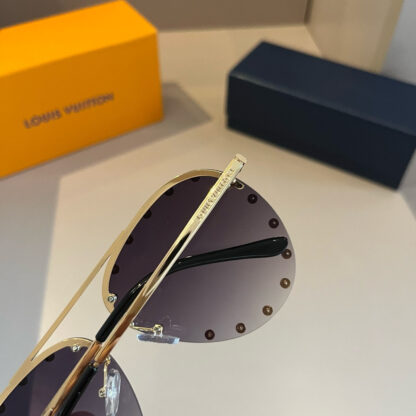 LOUIS VUITTON Fashion Sunglasses - Image 9