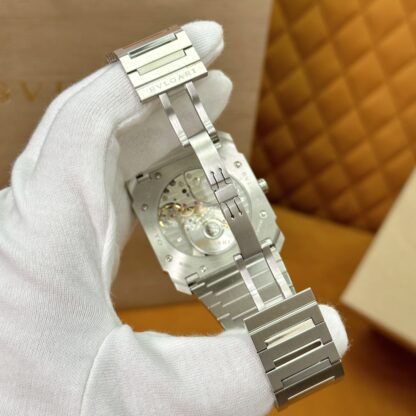 Bulgari shines with lightweight, comfortable and ultra-thin watches - Image 5
