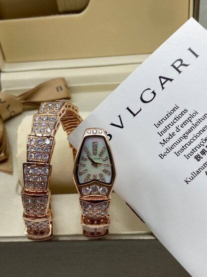 Bulgari's unique snake-shaped watch - Image 8