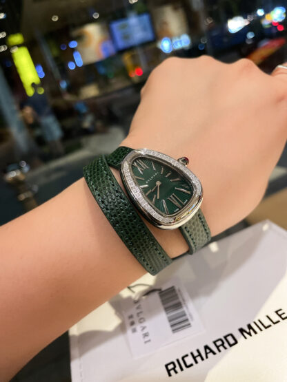 Bulgari snake-shaped personalized watch - Image 7