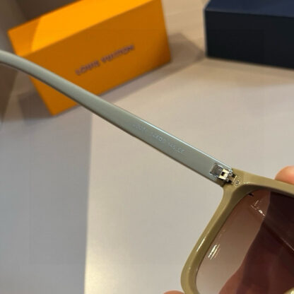 LOUIS VUITTON Fashion Sunglasses - Image 9