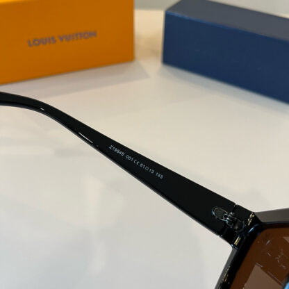 LOUIS VUITTON Fashion Sunglasses - Image 9