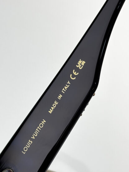 LOUIS VUITTON Fashion Sunglasses - Image 9