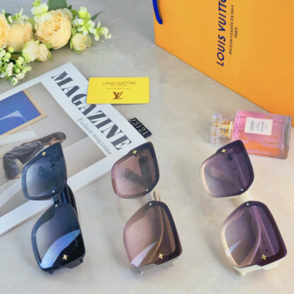 LOUIS VUITTON Fashion Sunglasses - Image 9