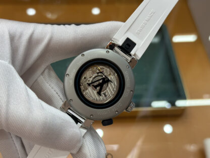 Louis Vuitton's versatile fashion watches - Image 8