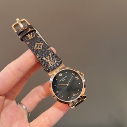 Louis Vuitton style women's watch - Image 8