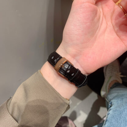 Louis Vuitton two-hand women's super popular watch - Image 8